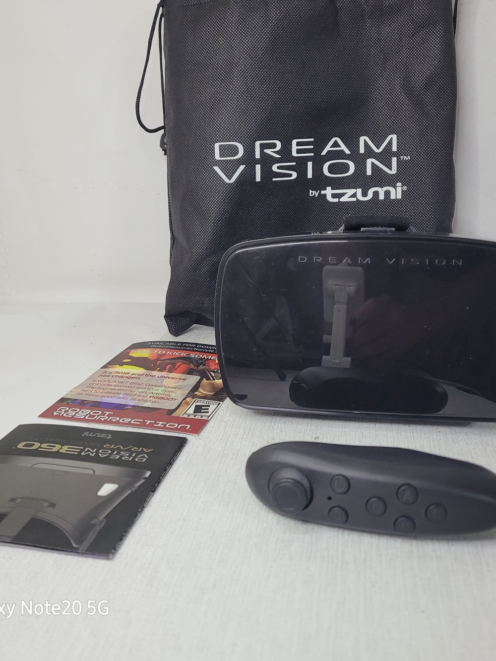 Dream Vision VR Headset Black& Remote Control For Phonew/ Manual & Travel Bag